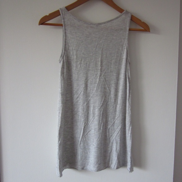 Stradivarius - Grey Tank Top with Lipsticks - Picture 5 of 6